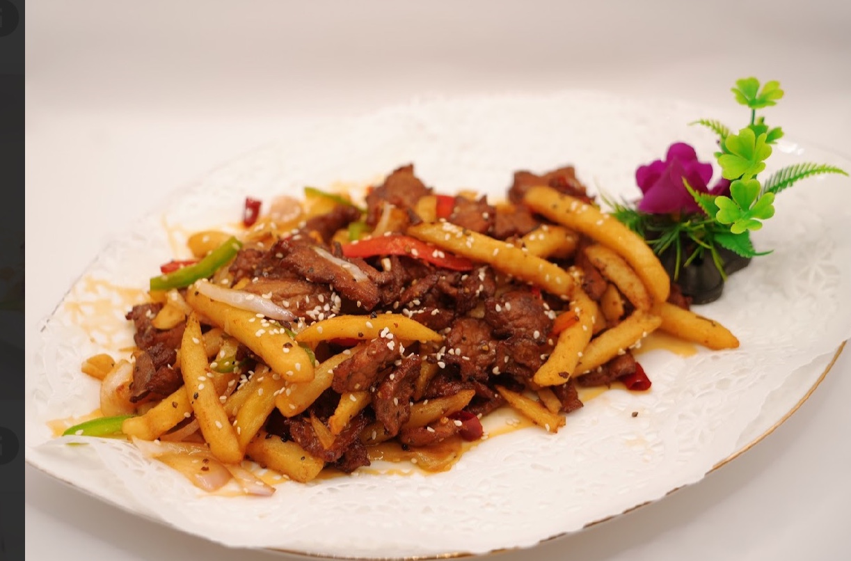 Shredded Beef Stir-Fry with Sauce