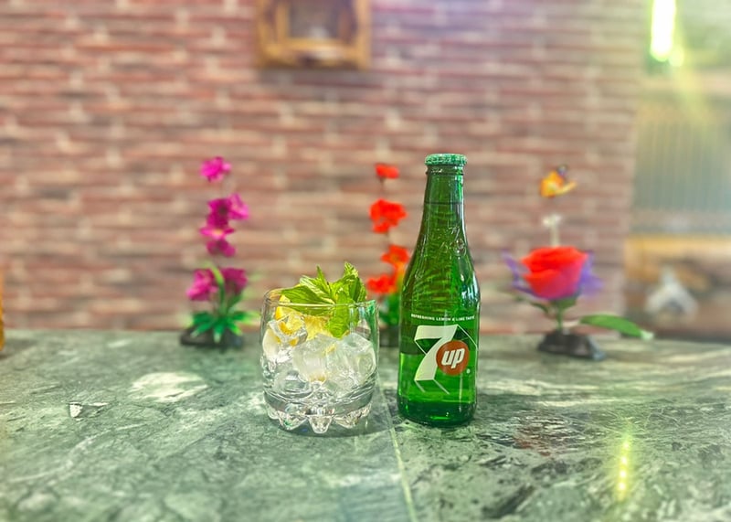 7 UP